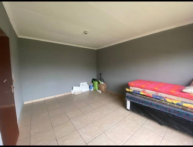 34 BEDROOM HOUSE FOR SALE IN BEDWORTH PARK